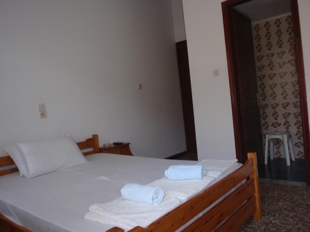 Meraklis Rooms Kariotes Buitenkant foto